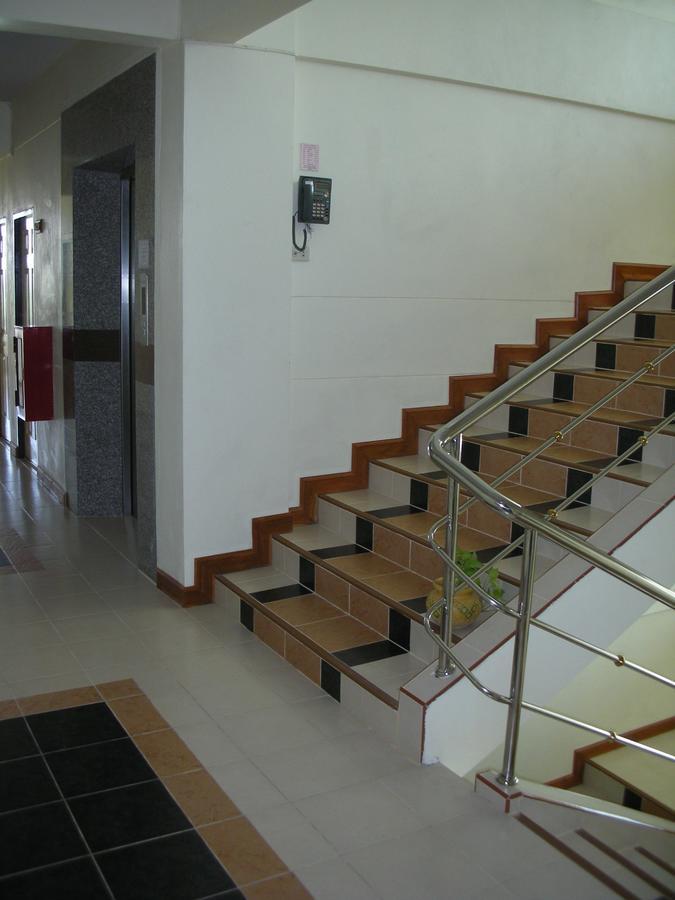 Veerasuda Condotel Ratchaburi Exterior foto