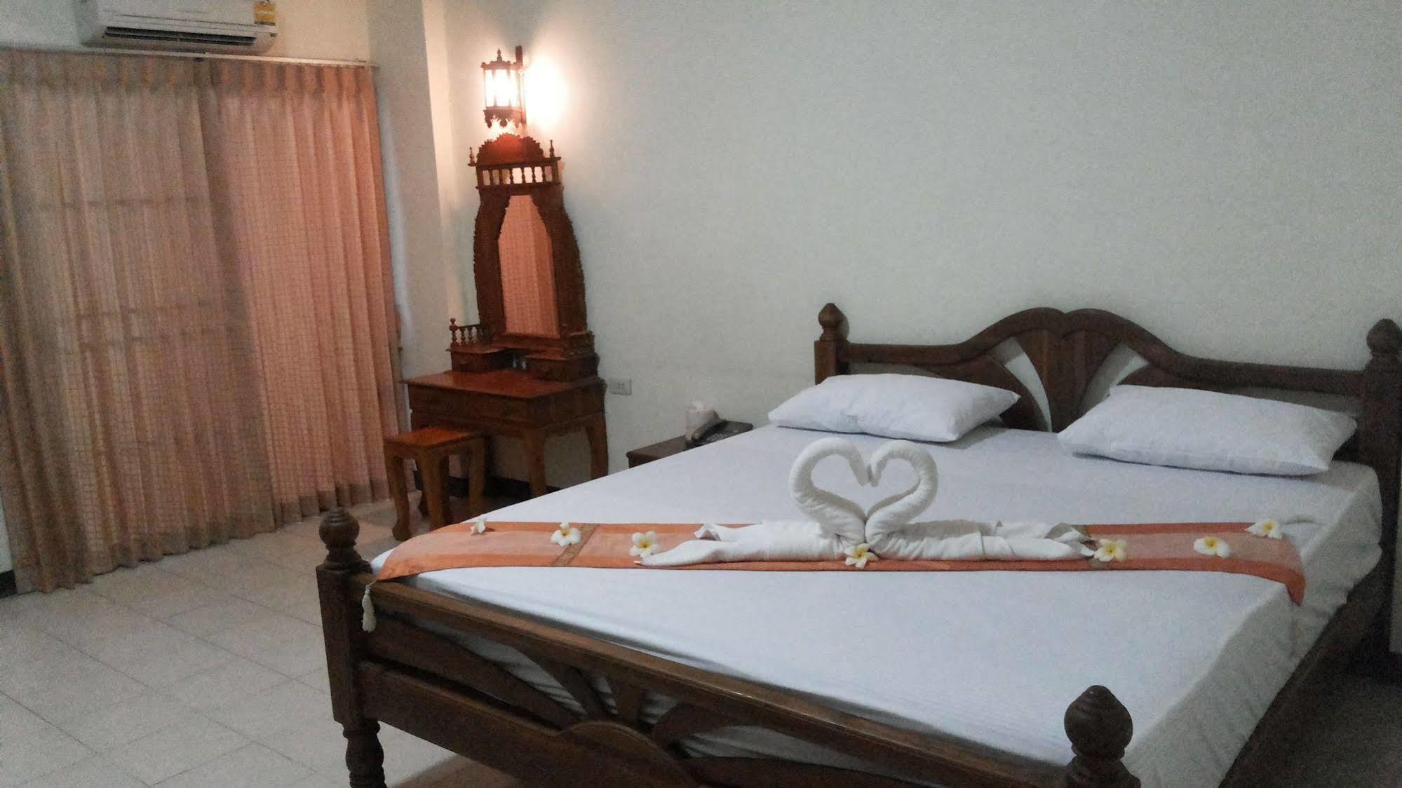 Veerasuda Condotel Ratchaburi Exterior foto